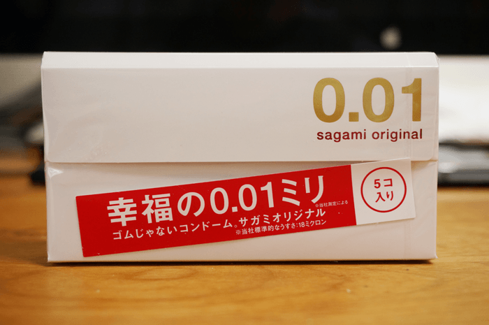 値段は0.03ミリの約12.5倍！0.01ミリのコンドームを使いました。