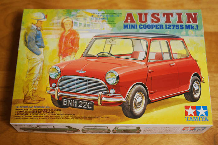 プラモデル製作記　「AUSTIN MINI COOPER1275s」作ります！セット内容。