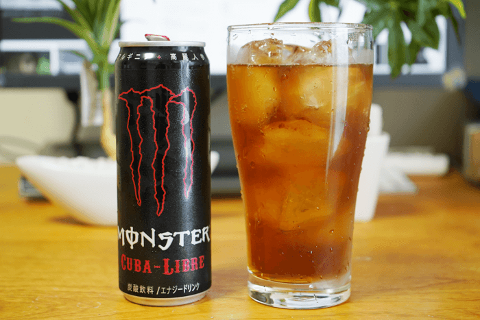 モンスターエナジードリンク新作キューバリブレを飲んでみましたが、薄いコーラ味でパンチが今ひとつ！