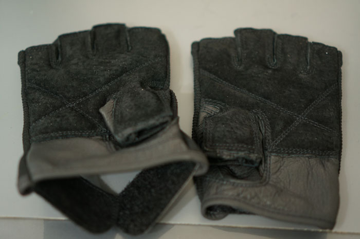 130117_02_Training_glove_04.jpg